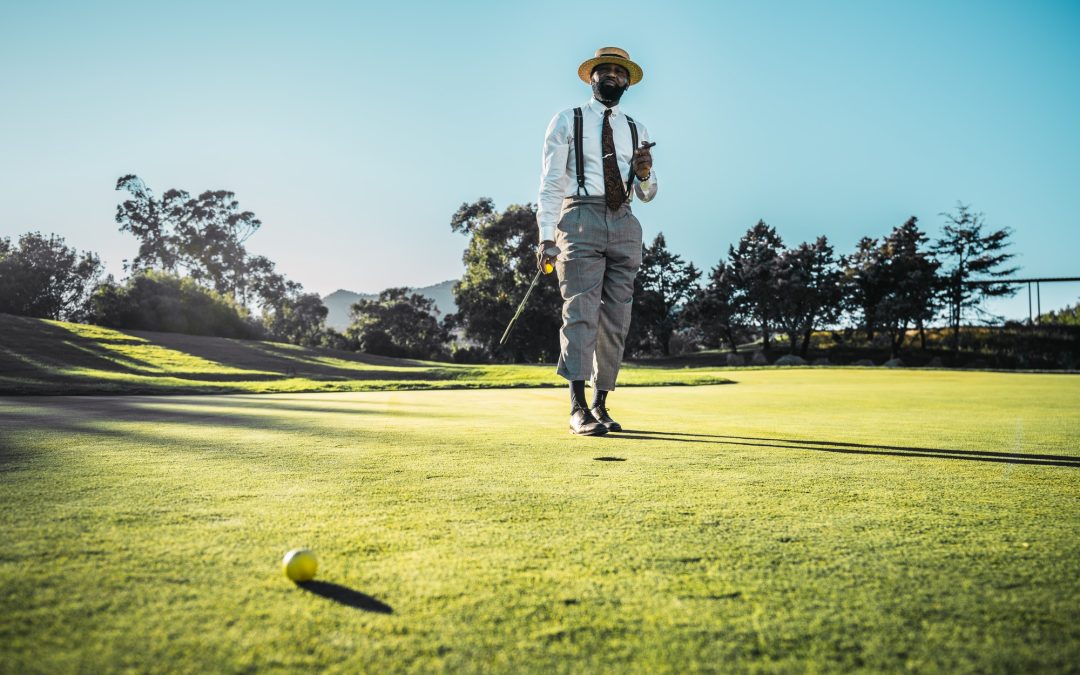 How to Choose The Right Kind of Clothing for a Golf Outing