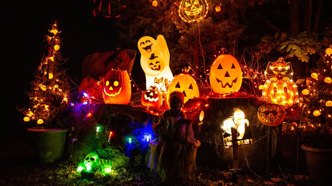 Best Halloween Lights on Amazon for Indoor and Outdoor Fun